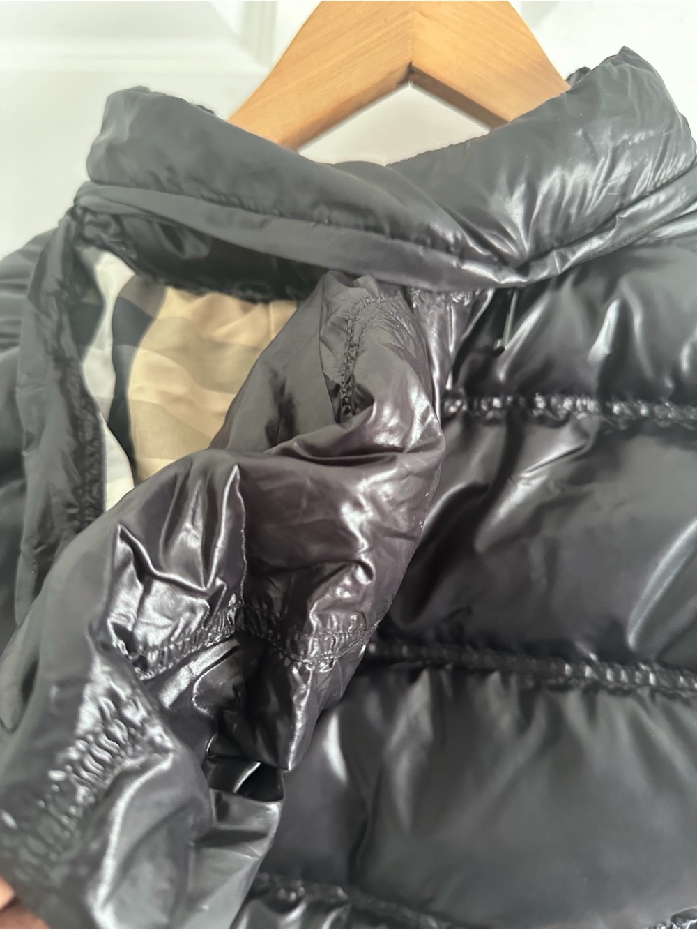 Burberry Black Gloss Quilted Puffer Jacket with Hood - Picture 9 of 14